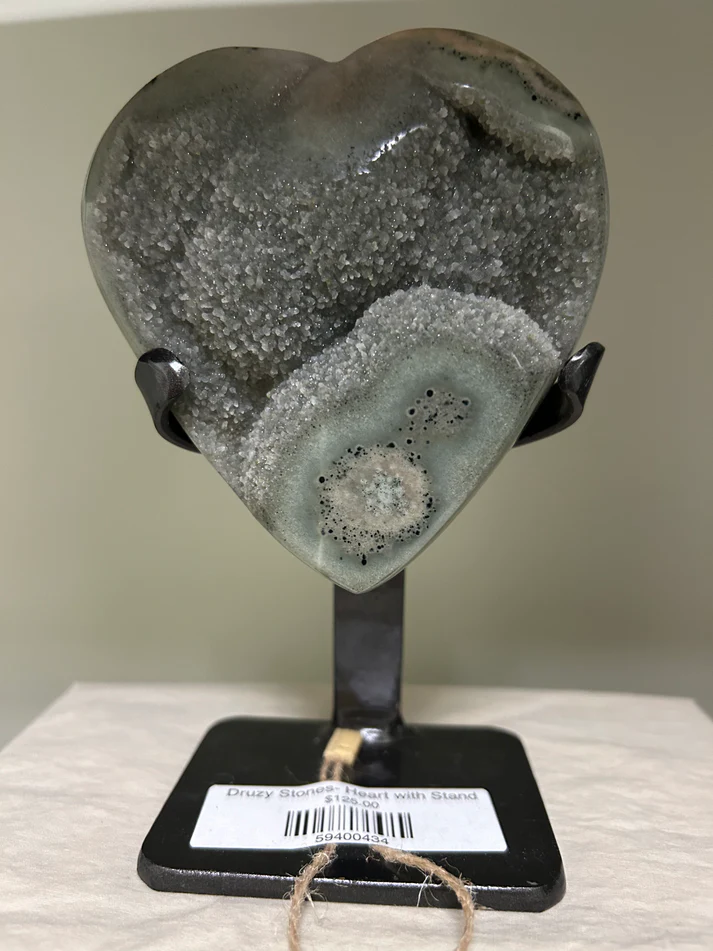 Druzy Stones- Heart with Stand