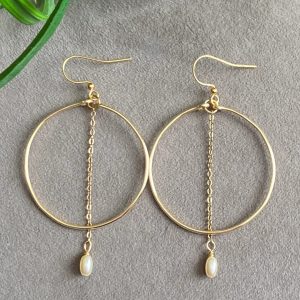Gold Hoop Chain and Pearl Earrings